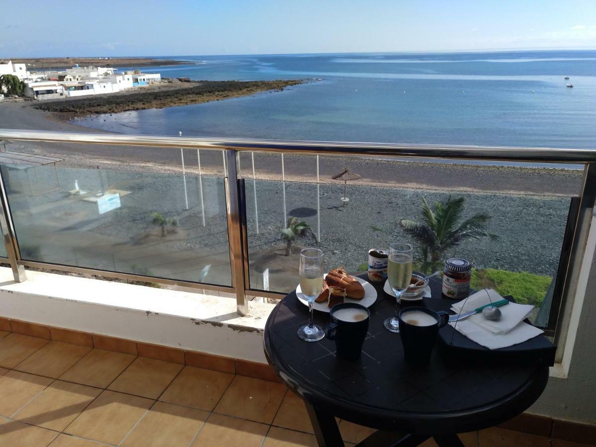 Ocean Front Apartment Tetir Buitenkant foto